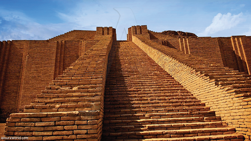 A huge ziggurat temple in Ancient Mesopotamia